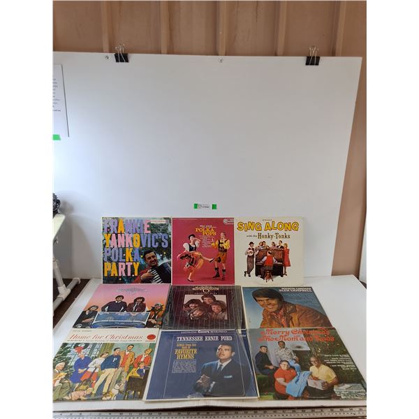 (9) Vinyl Records, Tennessee Ernie Ford, Oak Ridge Boys, Glen Campbell