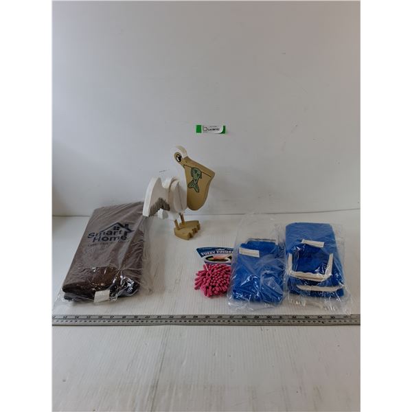 SmartHome Mat,  (3) Blue Back Scrubbers, Microfiber Chenille, Australian Pelican Wood Statue