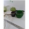 Image 10 : (4) Vases, (6) Small Plates, (2) Large Plates, (2) Handleholders, (8) Cups