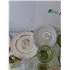 Image 5 : (4) Vases, (6) Small Plates, (2) Large Plates, (2) Handleholders, (8) Cups