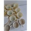 Image 6 : Corning Ware Dining Plates & Cups