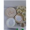 Image 7 : Corning Ware Dining Plates & Cups