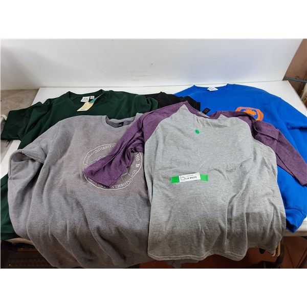 Sweatshirt & T Shirts - Size M