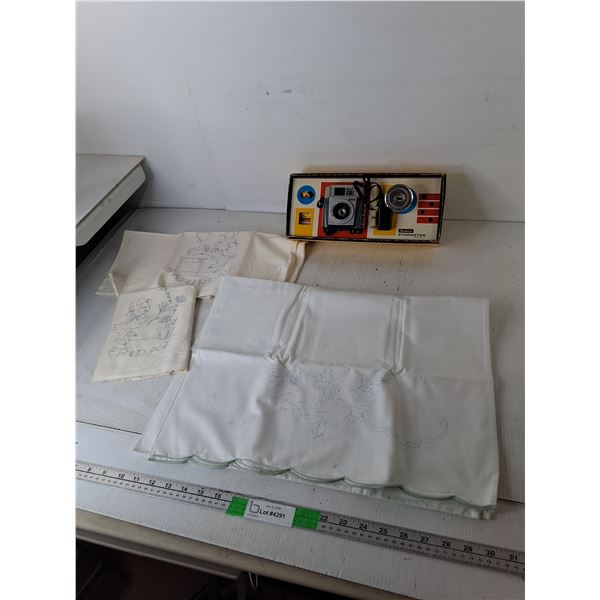Vintage Kodak Brownie Starmeter Camera, (2) Tea towels, (2) Pillowcases