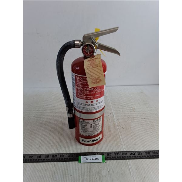 First Alert ABC Fire Extinguisher - Appears Unused - 15" High - Cannot Ship