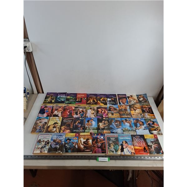 (39) Romance Novels