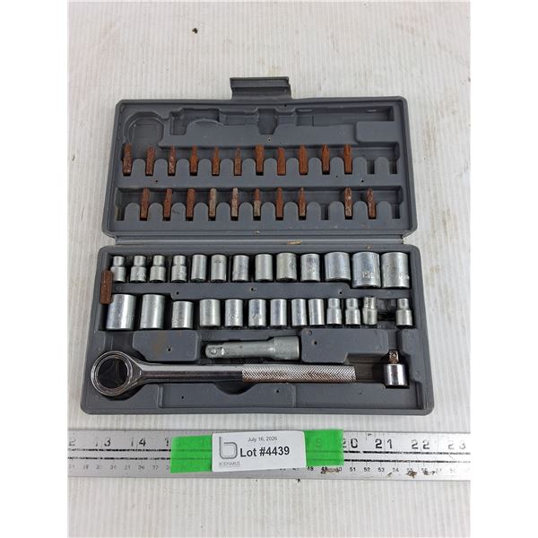 Ratchet Socket Set