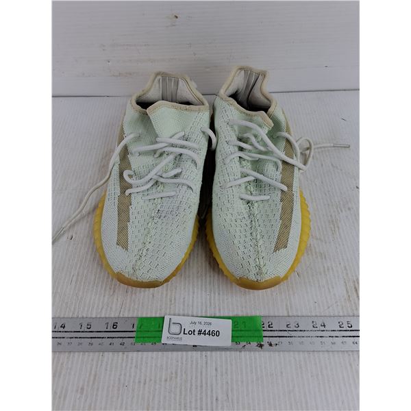 Summer Sneakers - Size 7