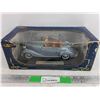 Image 1 : Die Cast 1950 Mercedes Benz 1708 Cabriolet
