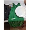 Image 4 : Jacket - Size M - L, Serving Platter, Womens Dress, Mad About the Fifties Book