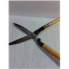 Image 4 : Gardena Sprinkler and 20" Hedge Shears