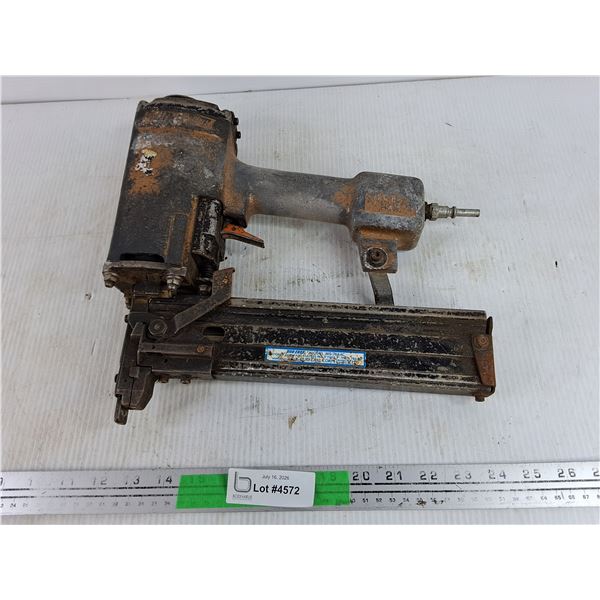 Air Brad Nailer