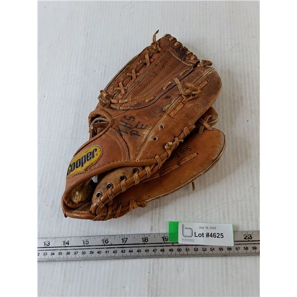 Cooper Baseball Glove