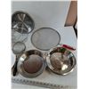 Image 4 : (7) Metal Dishes, (2) Spice Mills, (2) Steve's, (1) Deep Frying Net