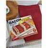 Image 5 : Bacon Wave, Colander, Platter, Tupperware Container, Hawaii Spoon,  Placemats