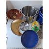 Image 2 : (2) Utensils Sorting Trays, (2) Pots, (1) Bowl, (5) Pot Lids