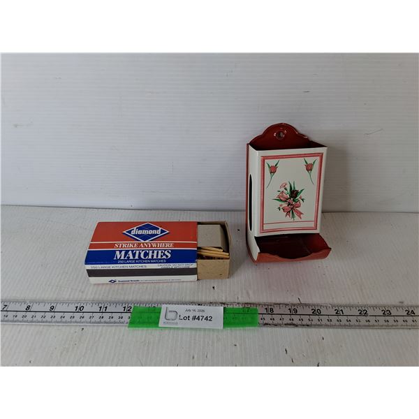 Floral Matchbox Holder & Matches