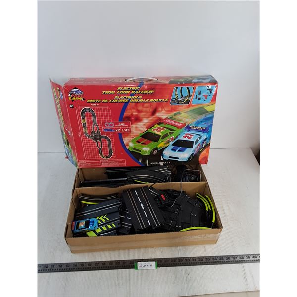 Fast Lane Electric Twin Loop Raceway w/Original Box - Untested - 22x14x5"