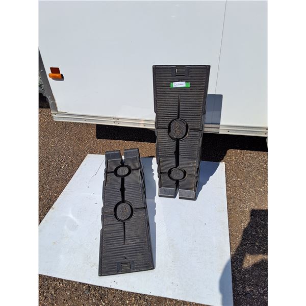 **(2) Plastic Ramps, Pickup Only