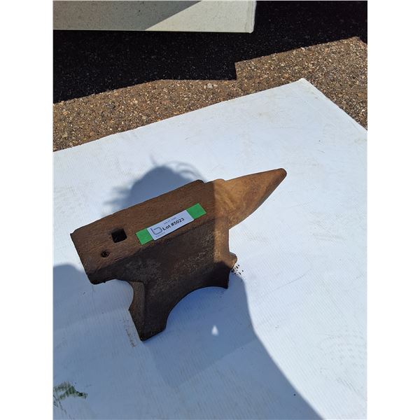 **Anvil - 14" x 3.5" x 6.5", Pickup Only