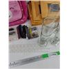 Image 4 : Kids Backpack, Picture Frames, BNC Connectors, Watch Bands, Beer Glasses, Book, Misc