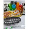 Image 5 : Baking Mold, Toaster, Cups, Key Wall Hanger, Candle Holder, Food Scale, Misc