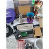 Image 5 : Assorted Mugs, Shower Head, Paper Towel Holder, Vases, Pre Viewer IV, Tapes, Misc