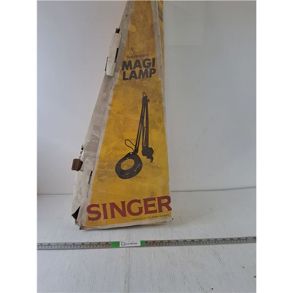Singer Brand Fluorescent Magi Lamp - Works