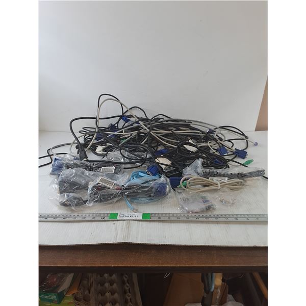 (32) Male to Male Computer Cables