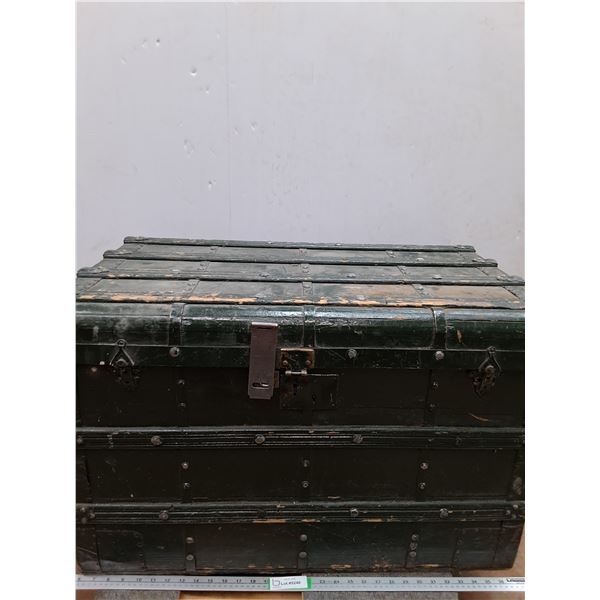 *Wooden Trunk 19''x32x21'', Pickup Only