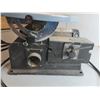 Image 4 : Trademaster 16" Variable Speed Scroll Saw- Powers On, Can't Ship