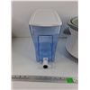 Image 4 : Water Dispenser, Black & Decker Slow Cooker - Powers On, As Is, Pickup Only