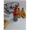 Image 5 : Hanging Planters, Caulking Guns, Fire Extinguisher, Shoe Stretchers, Rope
