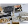 Image 4 : Remington 800 Hair Dryer, Plumbing Supplies, Toilet Paper Holders, Misc
