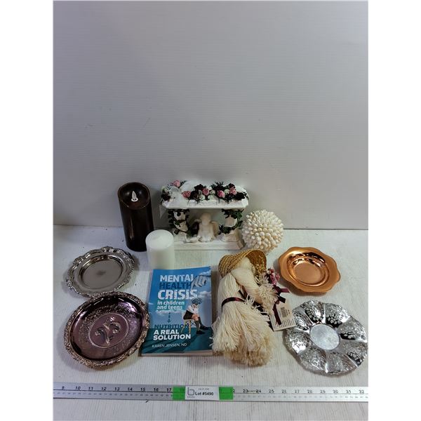 (4) Metal Plates Up to 7'', Amana Wool Dool, Various Home Decor