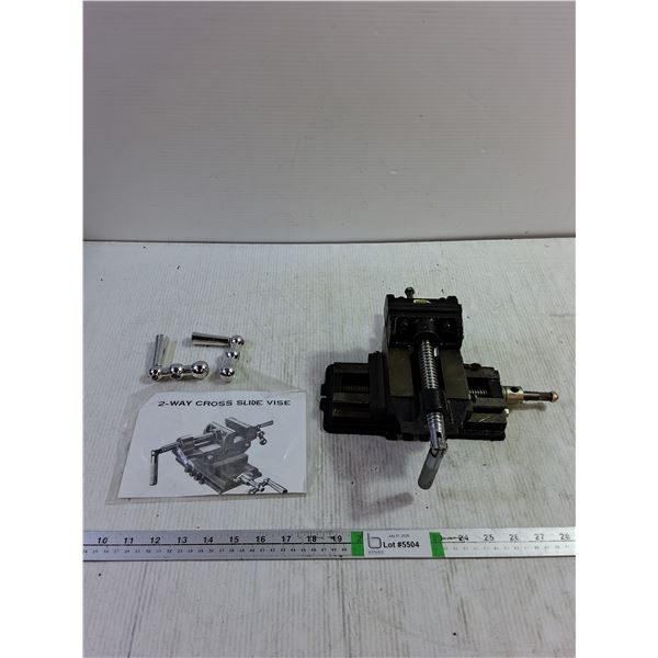 Two-Way Cross Slide Vice