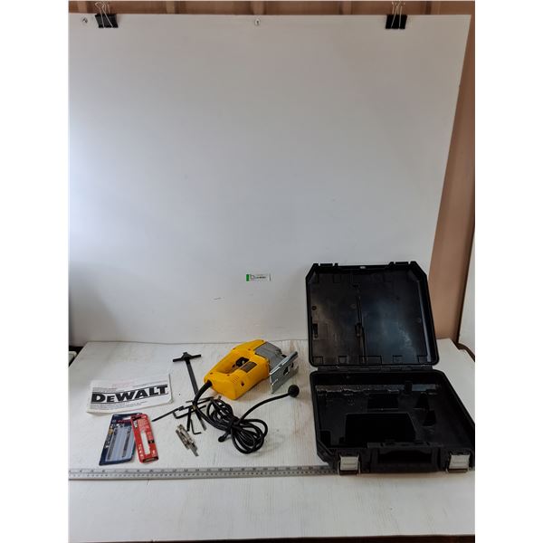 DeWalt Jig Saw Tested Works with Assorted Blades, Manual, Case