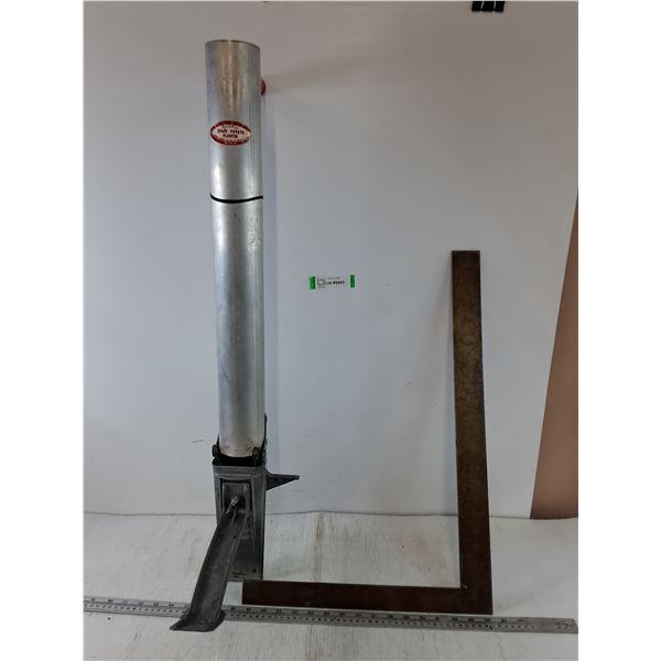 EarthWay Spade Potato Planter and Right Angle Square, Pickup Only