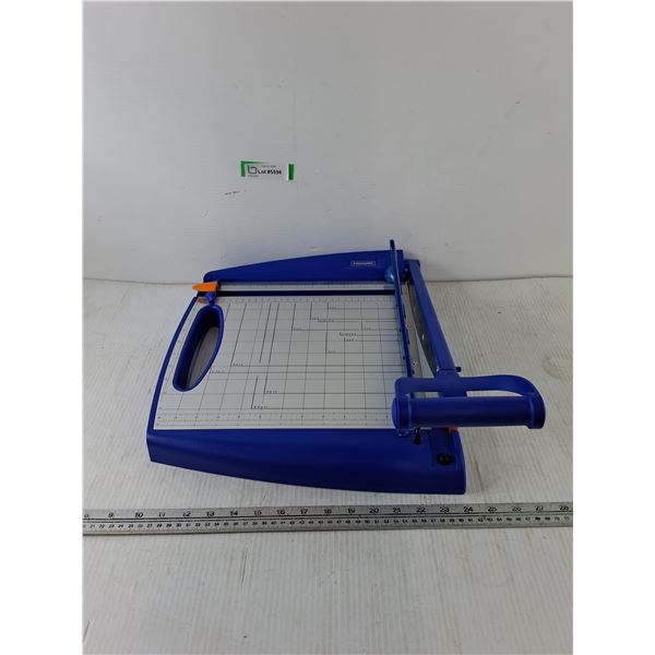 Fiskars 12" Paper Trimmer
