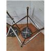 Image 8 : (4) Metal Stools No Shipping