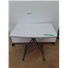 Image 1 : *Small Table No Shipping