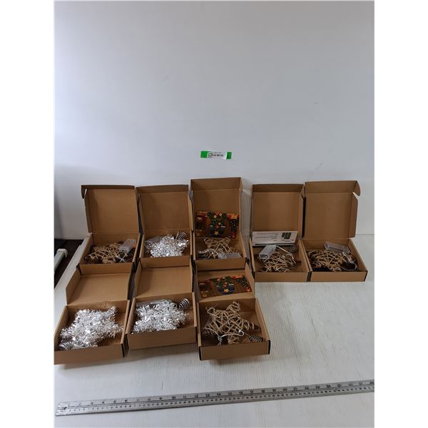 (8) Christmas Tree Stars with Battery Packs Untested
