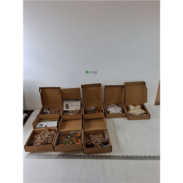 (8) Christmas Tree Stars with Battery Packs Untested