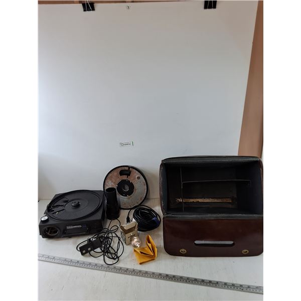 Kodak Auto Focus Carousel with Bulb, Controller, Carousel, and Case Untested All As-Is