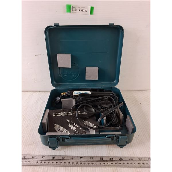 Bostik 260 Glue Gun Untested with Manual and (2) Glue Sticks in Makita Carry Case