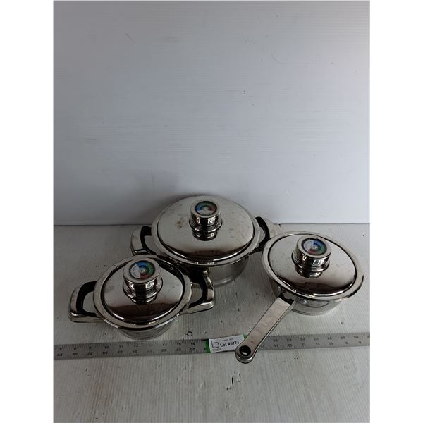 Nutri-Stahl Pots & Strainer Up To 9.5" Diameter