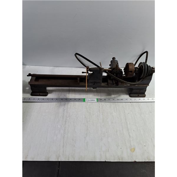 Vintage Metalworking Lathe with 4 Jaw Chuck