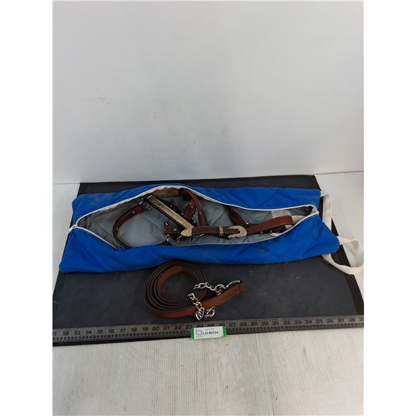 Show Halter & Lead w/Storage Tote