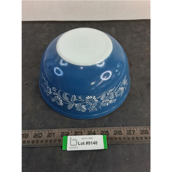 Pyrex 2.5 litre "Colonial Mist" Mixing Bowl