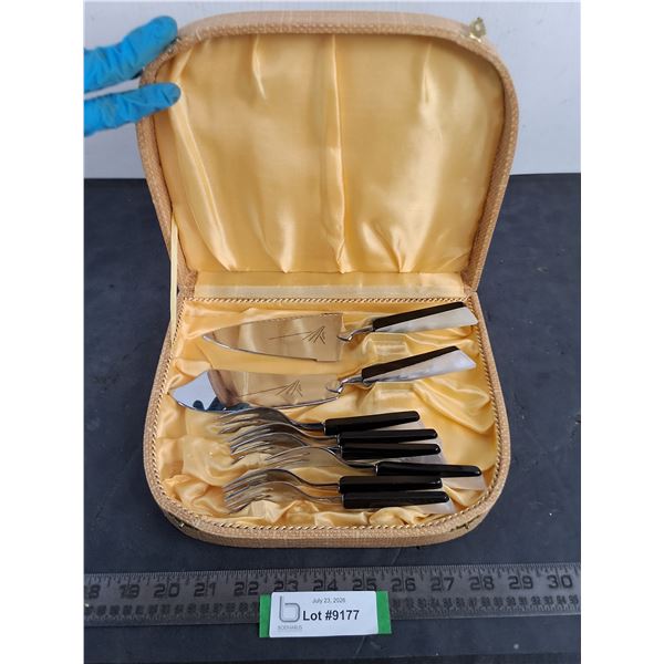 Glo Hill MCM Dessert Serving Set